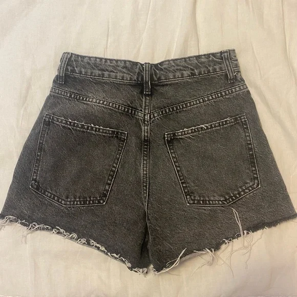 Zara shorts - Picture 2 of 3